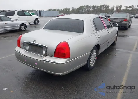 2005 Lincoln Town Car Signature из США, поврежденный, VIN 1LNHM81W75Y622267